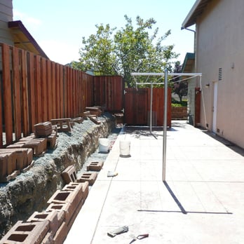 Sanchez - Retaining wall in progress. - Gardeners Near Me Sanchez - Retaining wall in progress. - Gardeners Near Me