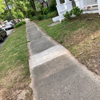 Great Eco Lawn Care - AFTER HIS WORK!!!!! SO HAPPY ITS ALL CLEAN - Lawn Services Near Me