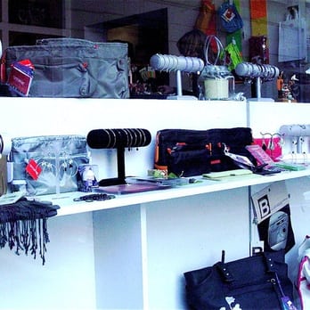 Pop Corner - Vitrine rue Edmond Rostand - Home Decor Near Me - Marseille, 13