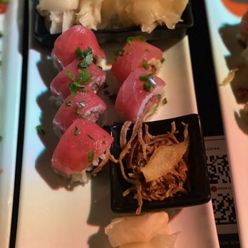 Sushi Roku - Tuna Jalapeno Roll - Sushi Bars Near Me - Pasadena, California Sushi Roku - Tuna Jalapeno Roll - Sushi Bars Near Me - Pasadena, California