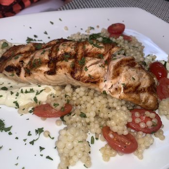 Oliver's Bistro - Salmon - Breakfast & Brunch Near Me - Miami Beach, Florida