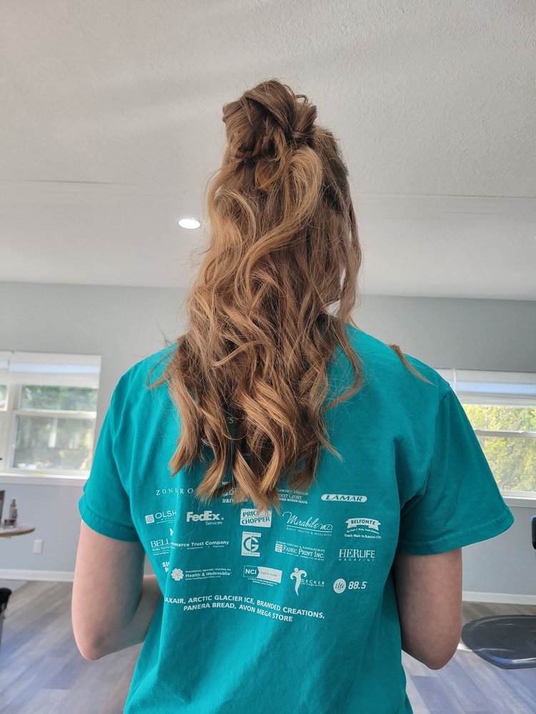 HAIR PORT AT LAURIE Updated September 2024 148 S Main St, Gravois