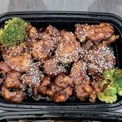 Lucky Star - Sesame chicken