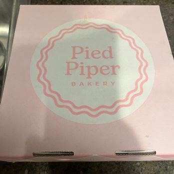 Pied Piper Bakery - New York Strawberry cheesecake - Bakeries Near Me - Mesa, Arizona Pied Piper Bakery - New York Strawberry cheesecake - Bakeries Near Me - Mesa, Arizona