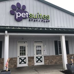 Exterior photo of PetSuites Worthington - Columbus, Ohio Exterior photo of PetSuites Worthington - Columbus, Ohio