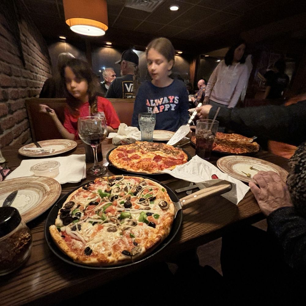 Chesapeake Pizza - Great place for the kids - Pizza Near Me - Chesapeake, Virginia
