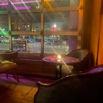 The Sitting Room - Great date spot - Wine Bars Near Me - Seattle, Washington