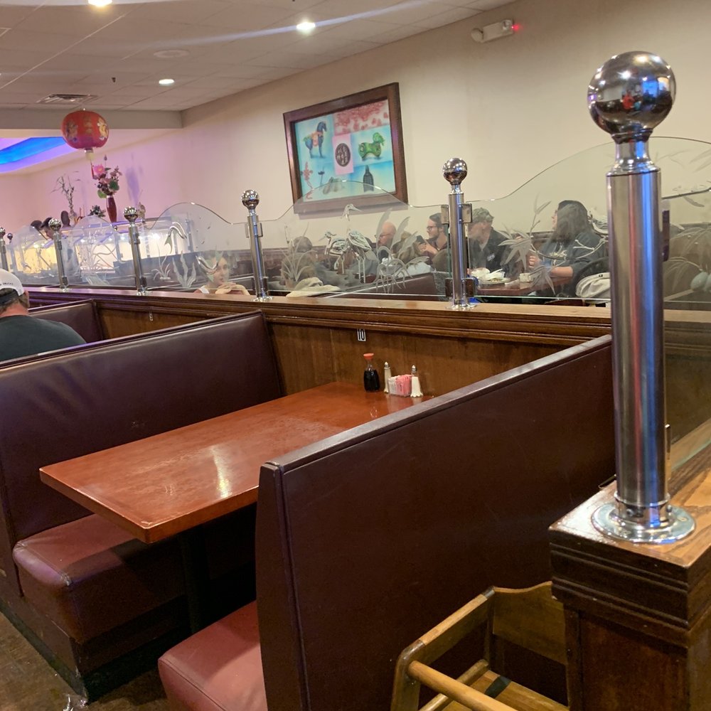 Great Wall - a restaurant with booths and tables - Chinese Near Me - Washington, Indiana Great Wall - a restaurant with booths and tables - Chinese Near Me - Washington, Indiana