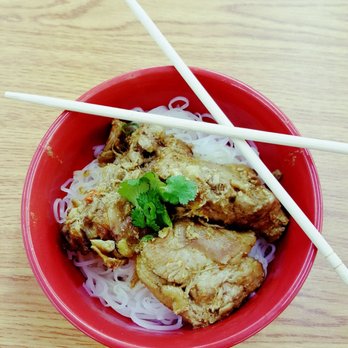 Neighborhood Daily Bread - a bowl of chicken curry noodles - Asian Fusion Near Me - Bossier City, Louisiana Neighborhood Daily Bread - a bowl of chicken curry noodles - Asian Fusion Near Me - Bossier City, Louisiana