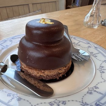 Fleur Sauvage Chocolates - Hazelnut mousse - Chocolatiers & Shops Near Me - Windsor, California