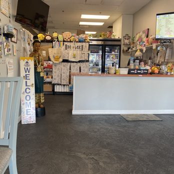 Bee’s Boba - Inside - Bubble Tea Near Me - Clearwater, Florida