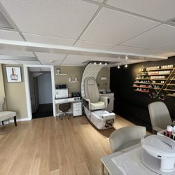 Inside of NAILDIVA nail salon.