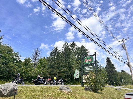 Fred's Coffee & Donuts by null