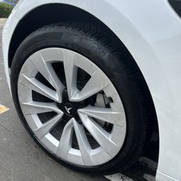 Fifthy tire after wash Fifthy tire after wash