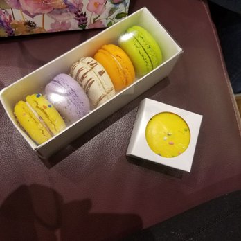 Macarons By Maddie Lu - Gift box with birthday cake & a small box of five macaroons of green tea, orange dreamsicle, Smores, lavender honey, and birthday cake - Macarons Near Me - Bloomington, Minnesota