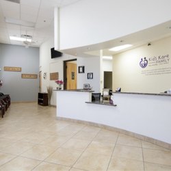 Ohana Kids and Family Kare - Nice and neat front desk