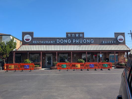 Dong Phuong Restaurant by null