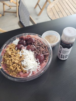 CraveWell Juicery & Cafe Westside Village by null