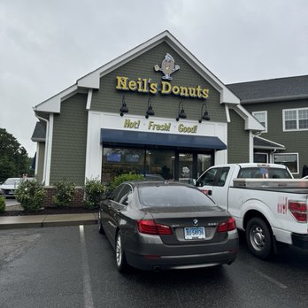 Neil’s Donuts - Entrance to location - Donuts Near Me - Middletown, Connecticut