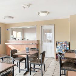 OYO Hotel Tulsa International Airport
