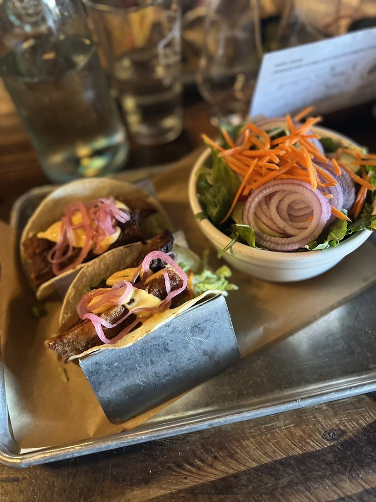 WHISKEY BARREL Updated May 2024 201 Photos & 166 Reviews 261 E