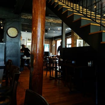 B Matthews Eatery - New American Near Me - Savannah, Georgia