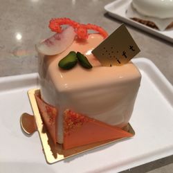 Sift Patisserie - Earl grey mousse with peach