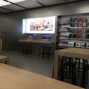 Apple North County - Waiting for the technician - Computers Near Me - Escondido, California Apple North County - Waiting for the technician - Computers Near Me - Escondido, California