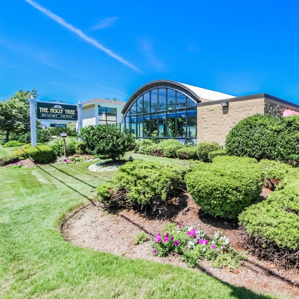 HOLLY TREE CONDOMINIUMS Updated June 2024 28 Photos & 20 Reviews 412 MA 28, West Yarmouth