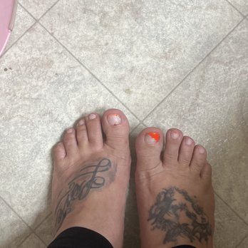 Gurnee Nails And Spa - 2 days after pedicure with the $20 extra charge for gel polish. What a rip off. Also see that cut it was done by the nail technician. - Nail Salons Near Me - Gurnee, Illinois
