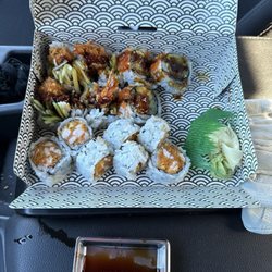 Fuji Grill & Sushi Bar - Spicy shrimp roll  Shrimp tempura roll