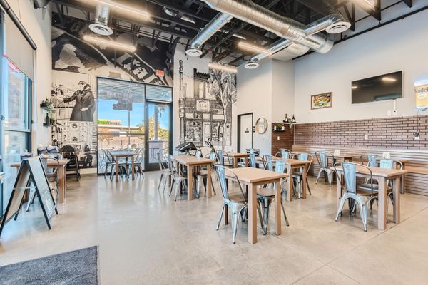 Landini's Pizzeria by null