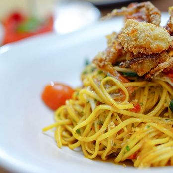 Novo Cafe - Softshell Shpaghetti - Italian Near Me - Burbank, California