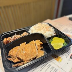 Umi Tea Fried Chicken & Ramen - 雞排便當