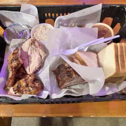 Rudy's "Country Store" and Bar-B-Q