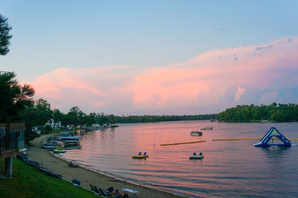 Madden's On Gull Lake by null