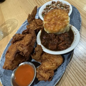 LUDACRIS CHICKEN AND BEER Updated November 2024 1455 Photos 975