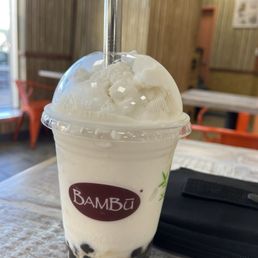 Coconut Smoothie with coconut milk + boba