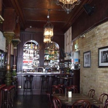 Lincoln's Inn - Pubs Near Me - Dublin, D Lincoln's Inn - Pubs Near Me - Dublin, D