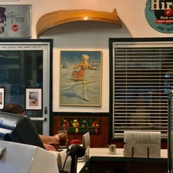 24th Street Cafe - Beautiful, wood, vessel and more, set a mellow tone!