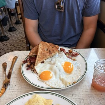 Swan Street Diner - Diners Near Me - Buffalo, New York Swan Street Diner - Diners Near Me - Buffalo, New York