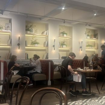 Friedman's - Inside very comfortable benches - Breakfast & Brunch Near Me - New York, New York