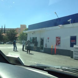USA Gasoline - The crowd that gathers almost every time I'm here because the employees are ALWAYS ON BREAK.