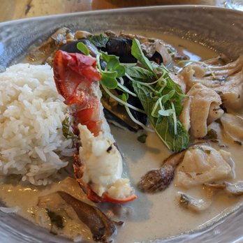 Duke's La Jolla - Seafood hot pot - New American Near Me - La Jolla, California Duke's La Jolla - Seafood hot pot - New American Near Me - La Jolla, California
