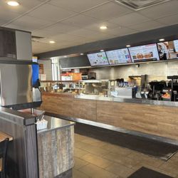 Harvey's - The front counter