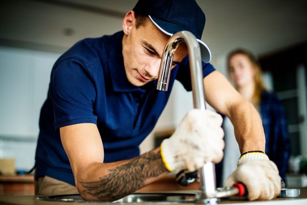 Rescue Plumbers Logo