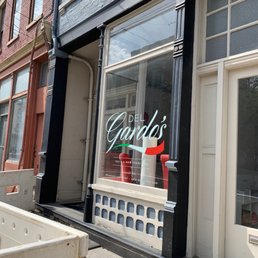 Cannoli bar