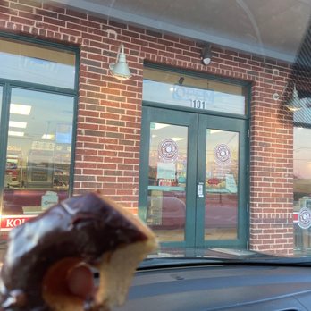 Shipley Do-Nuts - Front door - Donuts Near Me - Grapevine, Texas