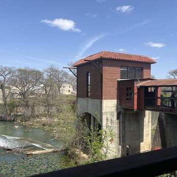 The Power Plant Texas Grill - Outdoor patio seating view - New American Near Me - Seguin, Texas The Power Plant Texas Grill - Outdoor patio seating view - New American Near Me - Seguin, Texas