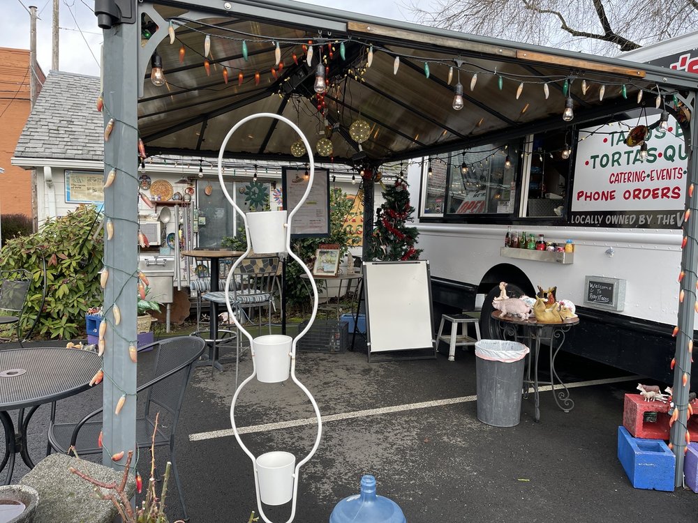 Ricky's Taco Truck